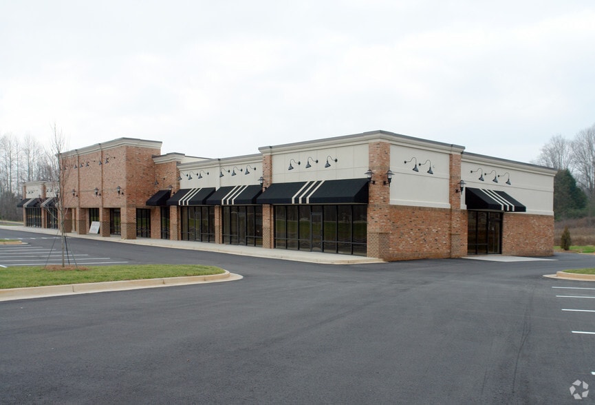 3651 Dawson Forest Rd, Dawsonville, GA for lease - Primary Photo - Image 2 of 3