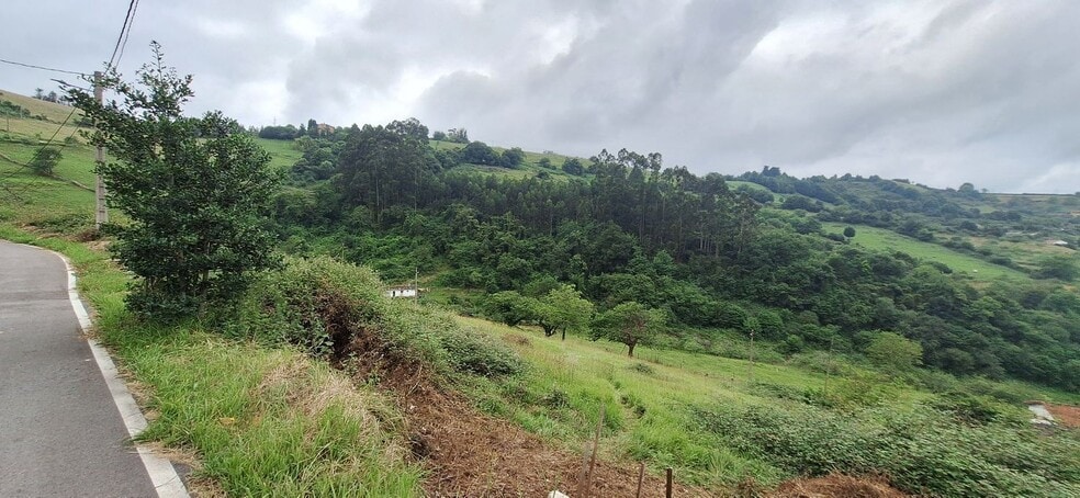 Camín del Pioyu, S/N, Gijón, Asturias for sale - Building Photo - Image 2 of 22