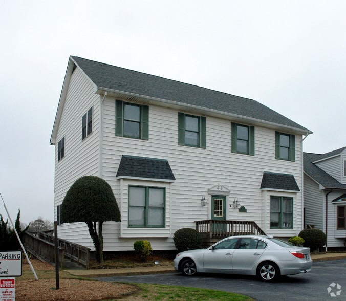 Bridge Street Portfolio portfolio of 3 properties for sale on LoopNet.com - Building Photo - Image 2 of 4