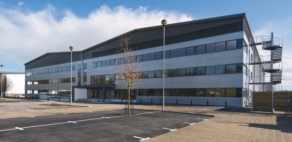 12 Exeter Way, Reading for sale - Building Photo - Image 1 of 1