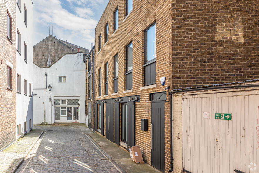 21-23 Grafton Mews, London for lease - Building Photo - Image 2 of 9