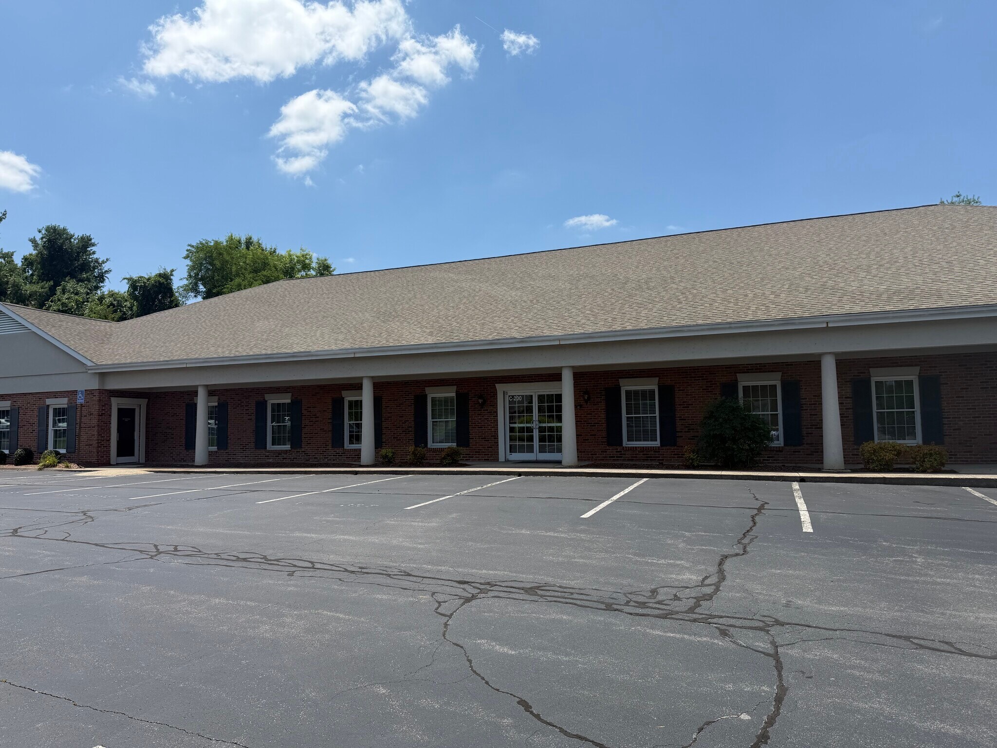 801-C Sunset Dr, Johnson City, TN for lease Interior Photo- Image 1 of 8