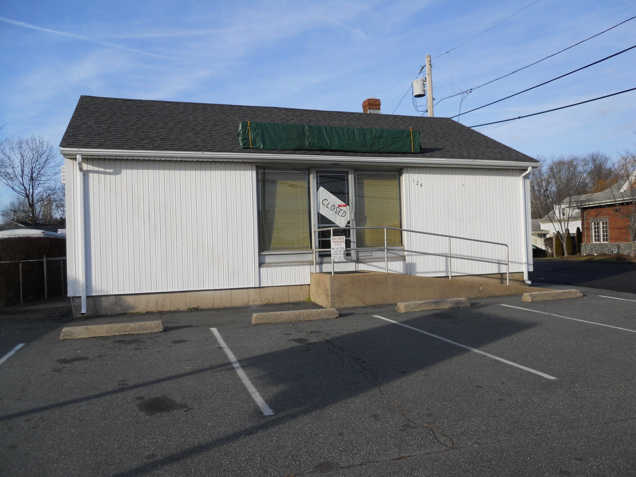 124 E Main Rd, Middletown, RI for sale Building Photo- Image 1 of 1