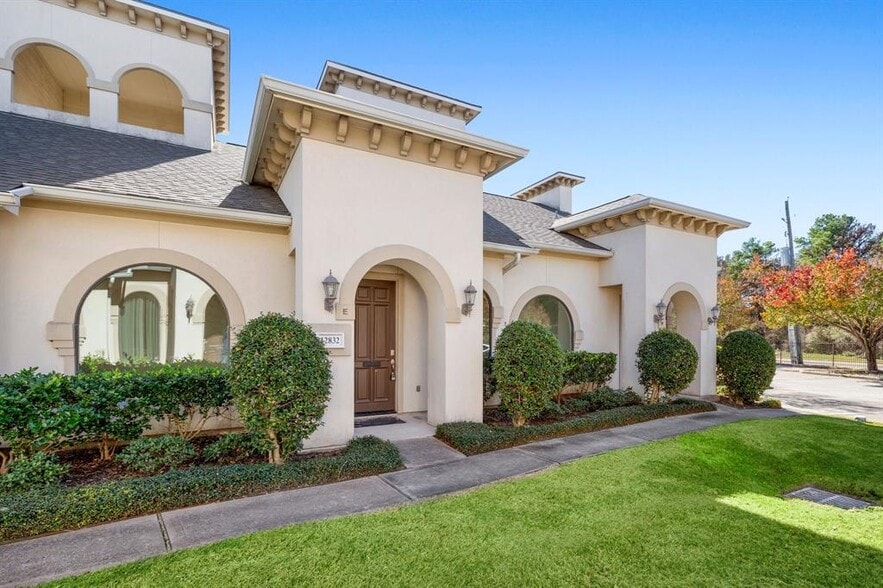12832 Willow Centre Dr, Houston, TX for sale - Building Photo - Image 3 of 28