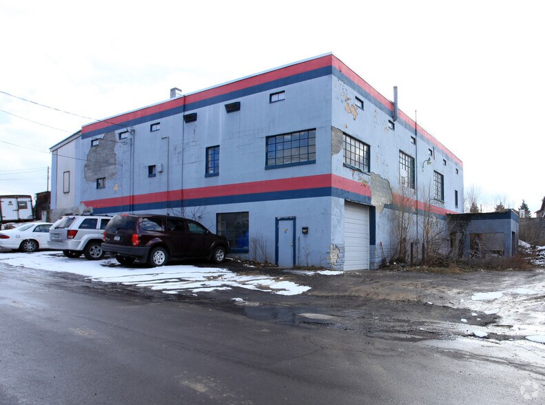 108-114 Ball Cir, Syracuse, NY for sale - Primary Photo - Image 1 of 1