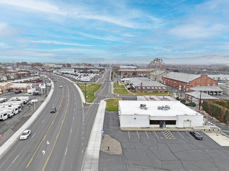 3001 Main St, Union Gap, WA for sale - Building Photo - Image 1 of 1