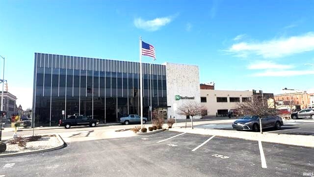 110 E Charles St, Muncie, IN for sale - Building Photo - Image 2 of 20