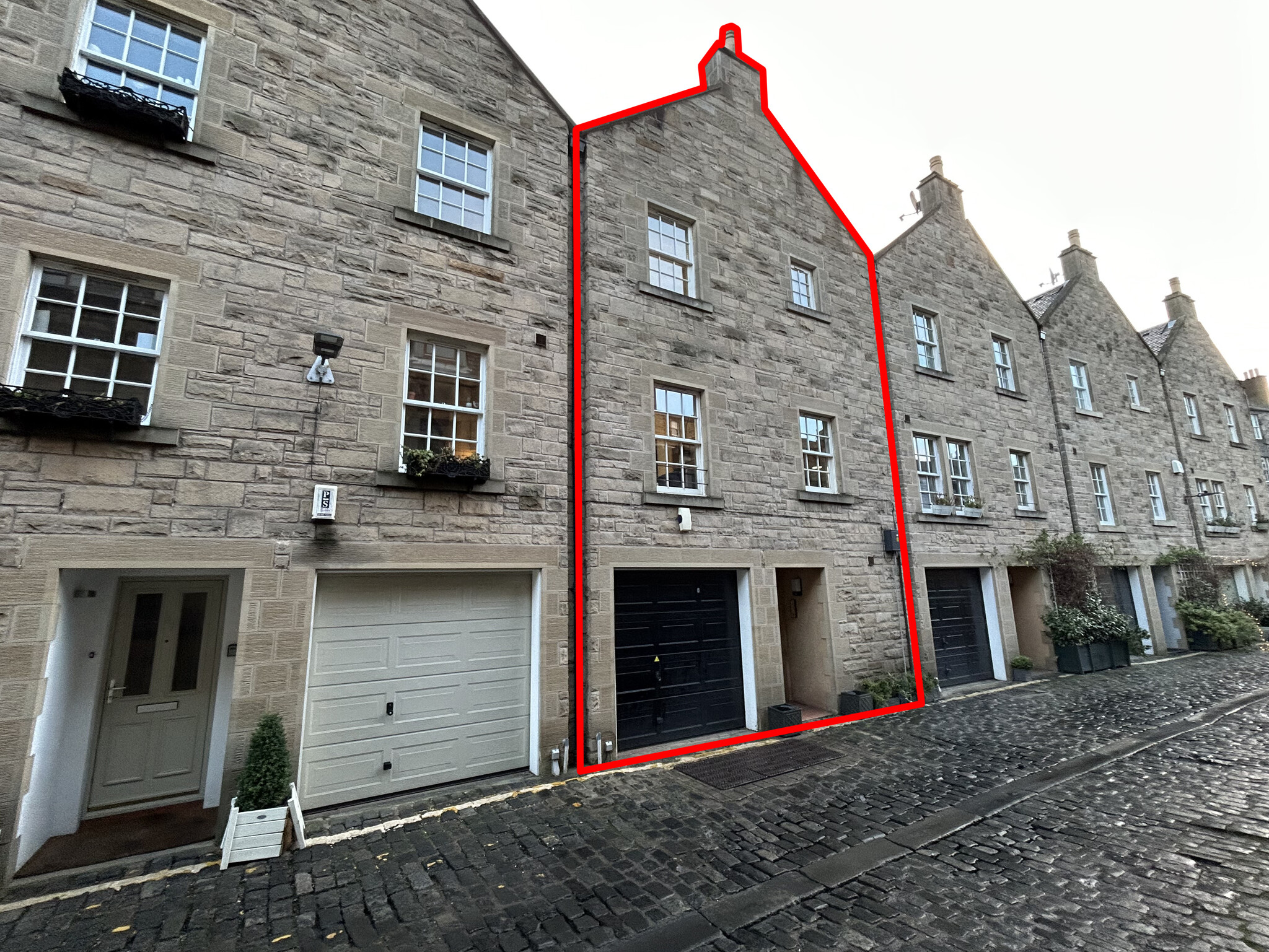 36 Atholl Crescent Ln, Edinburgh for sale Primary Photo- Image 1 of 5