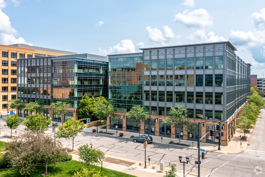 1200 Locust St, Des Moines, IA for sale - Building Photo - Image 1 of 1