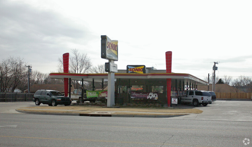 707 W Rogers Blvd, Skiatook, OK for sale - Primary Photo - Image 1 of 1