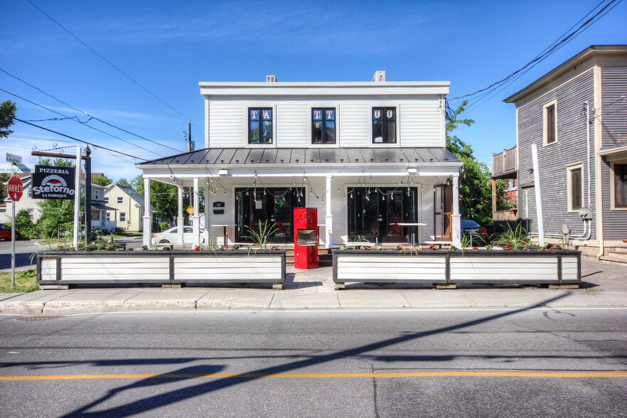 66 Rue Saint-Jean-Baptiste, Beloeil, QC for sale - Building Photo - Image 1 of 1