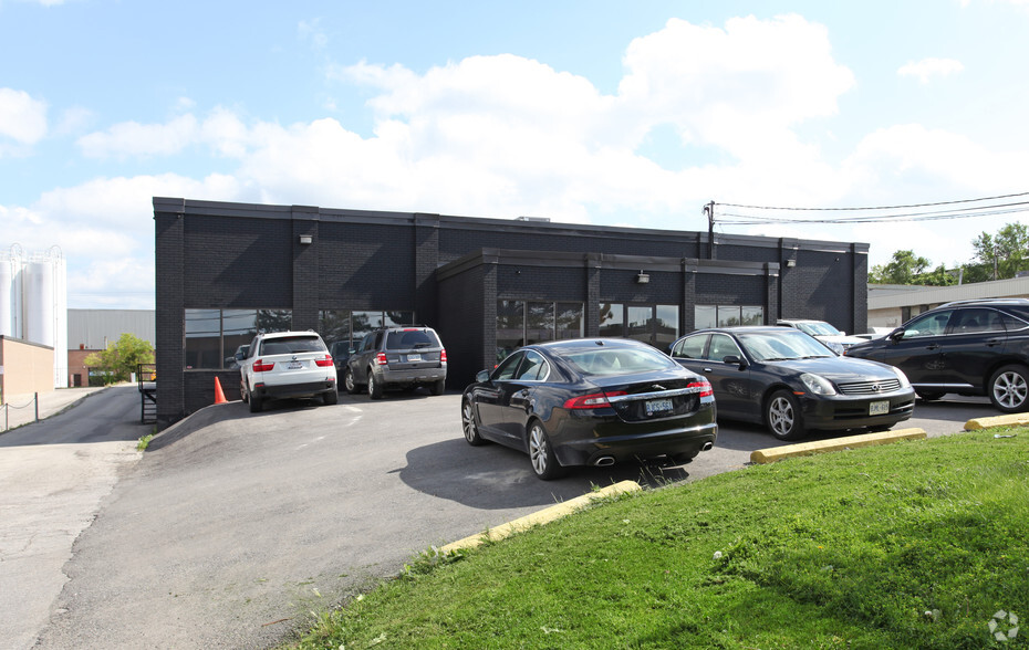 77 Martin Ross Ave, Toronto, ON M3J 2L5 Industrial for Sale