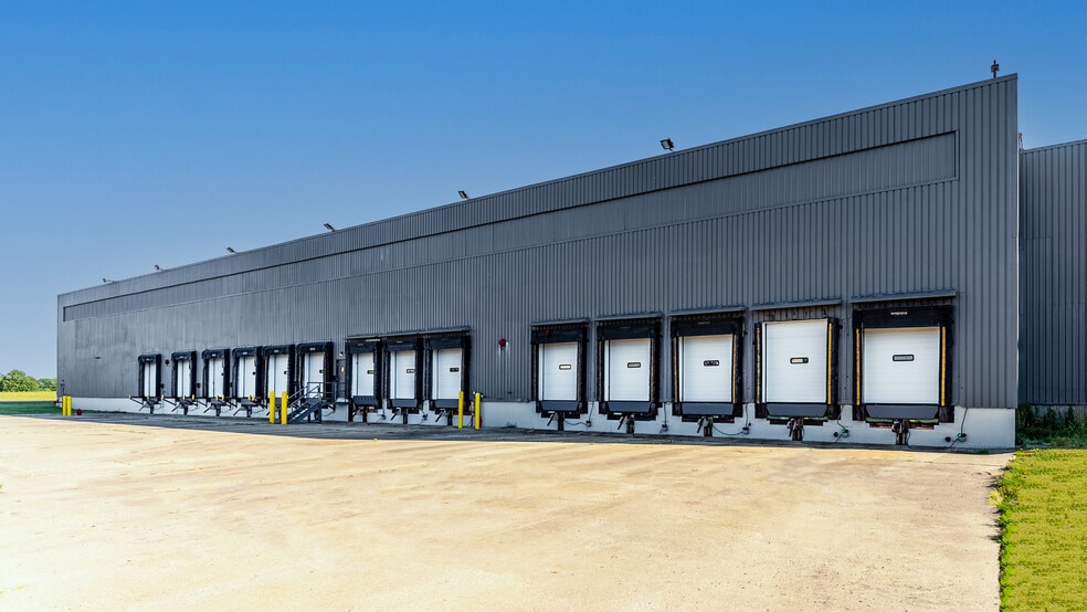 150 Loomis Pky, Ravenna, OH for lease - Building Photo - Image 2 of 11