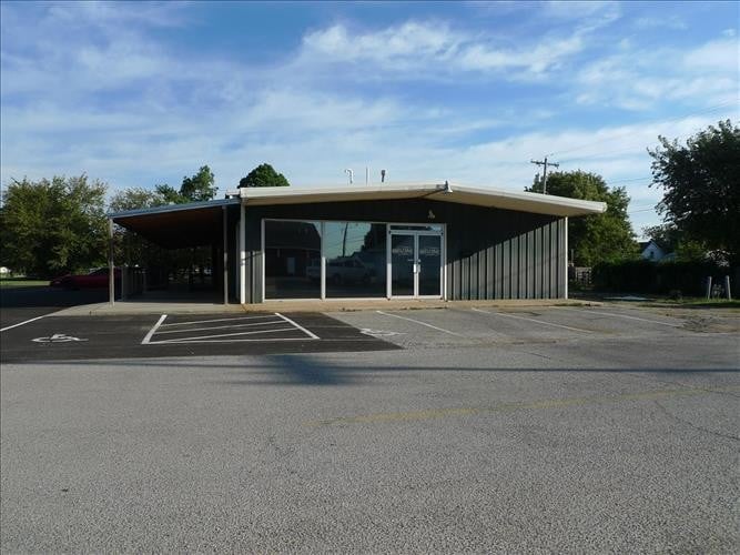 201 N Main St, Noble, OK 73068