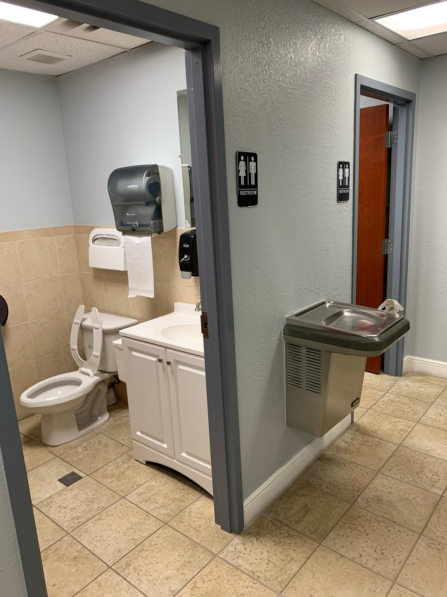 3504 Cragmont Dr, Tampa, FL 33619 Office for Lease