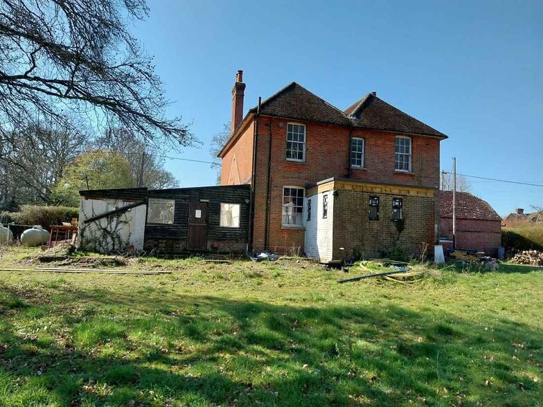 Severals Rd, Midhurst for lease - Building Photo - Image 2 of 7