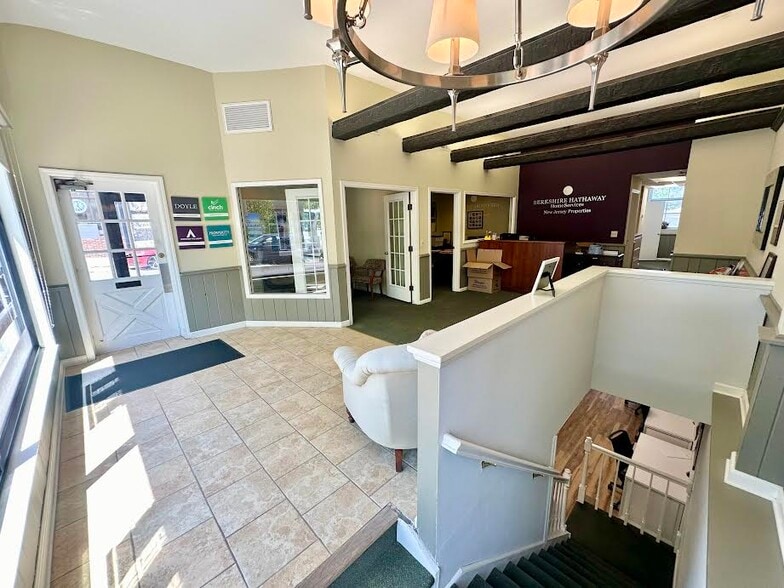 538 Bloomfield Ave, Verona, NJ for lease - Interior Photo - Image 2 of 29