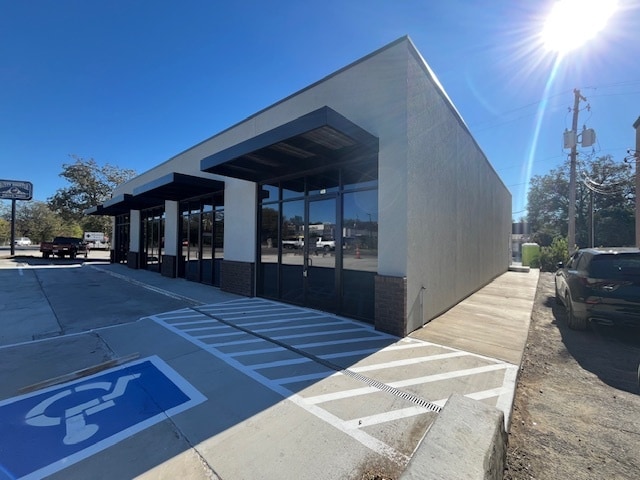 808 US Highway 90 W, Castroville, TX for lease - Building Photo - Image 1 of 4