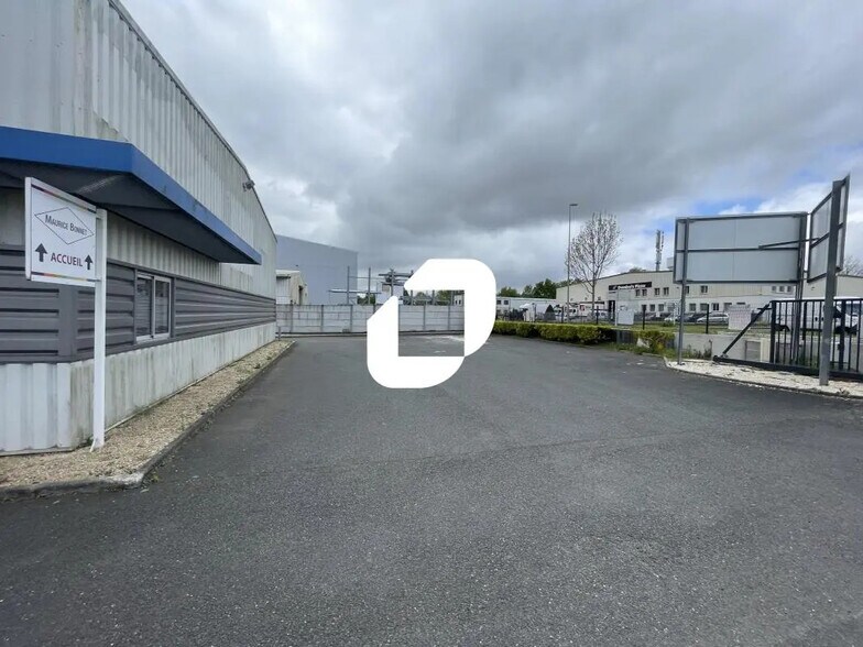 Office in Vertou for lease - Building Photo - Image 3 of 10