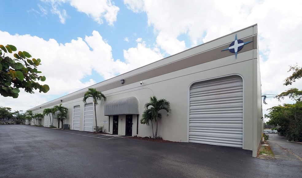 3685-3697 NW 15th St, Lauderhill, FL for lease - Building Photo - Image 1 of 12