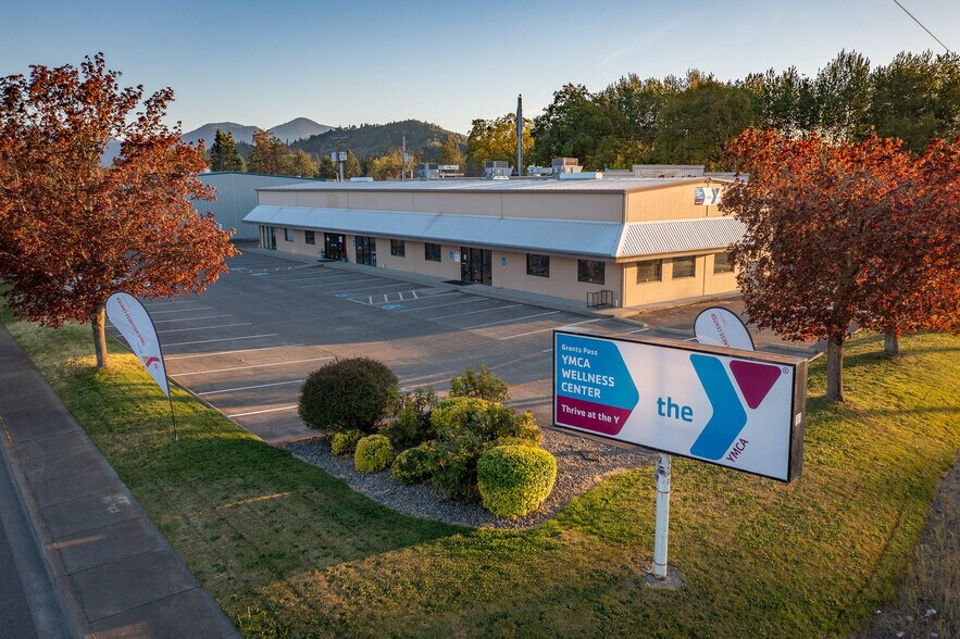 1550 Nebraska Ave, Grants Pass, OR for sale - Primary Photo - Image 1 of 1