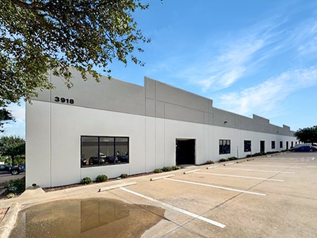 3916 Gattis School Rd, Round Rock, TX for lease Building Photo- Image 1 of 12