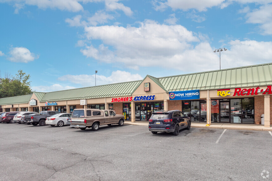 200 S Spring Garden St, Carlisle, PA for lease - Building Photo - Image 2 of 5