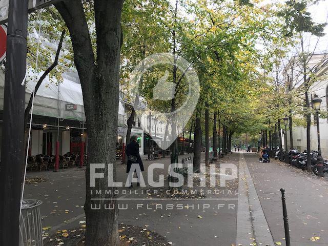 Retail in Paris for lease - Building Photo - Image 2 of 2
