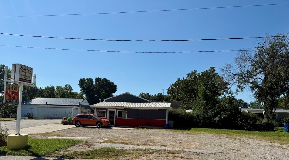 104 W Main St, Floris, IA for sale - Primary Photo - Image 1 of 9