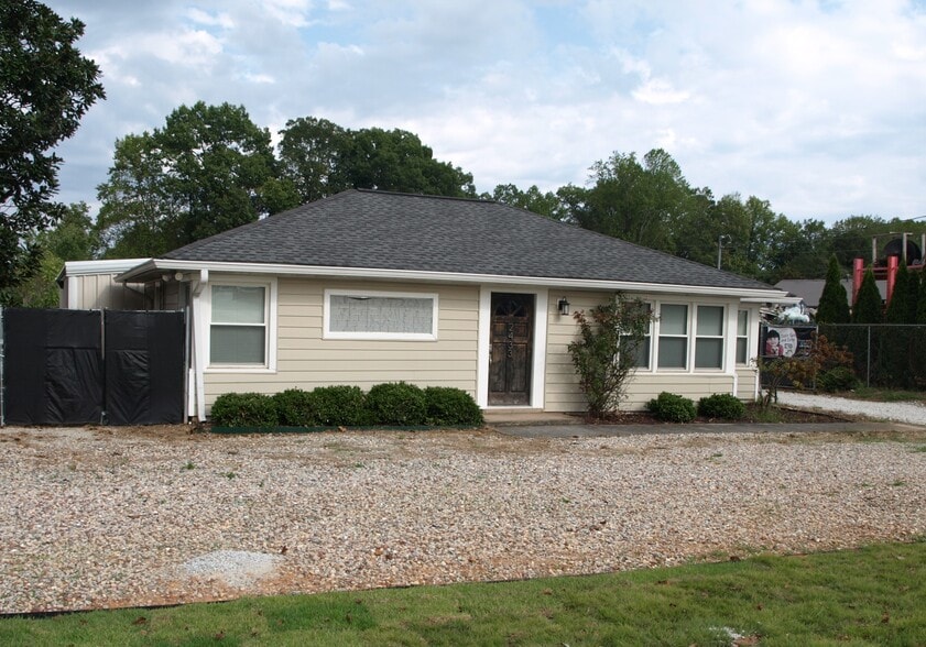 2433 Ventura Pl, Smyrna, GA for sale - Building Photo - Image 1 of 17