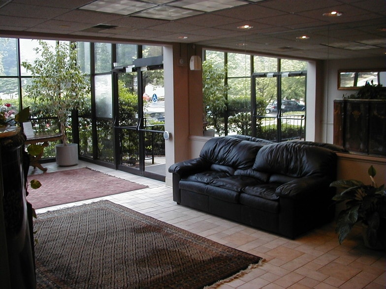 1 Morton Dr, Charlottesville, VA for lease - Building Photo - Image 3 of 3