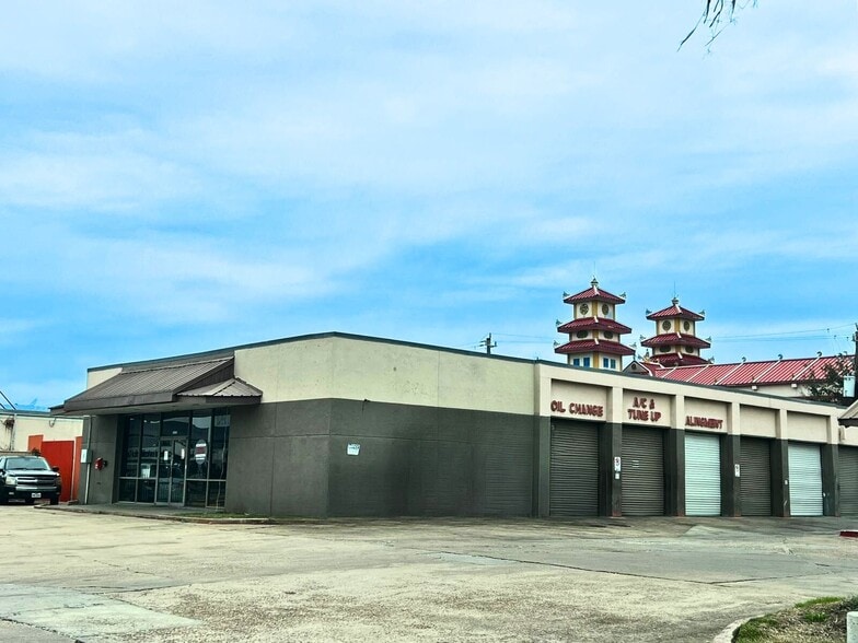 8200-8290 W Bellfort St, Houston, TX for lease - Building Photo - Image 3 of 10