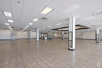 1700-1860 N Richmond Rd, Mchenry, IL for lease Interior Photo- Image 2 of 3