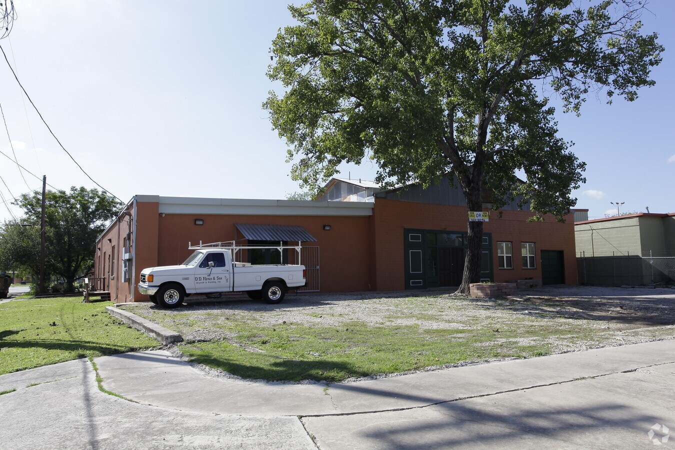 3602 W Commerce St, San Antonio, TX 78207