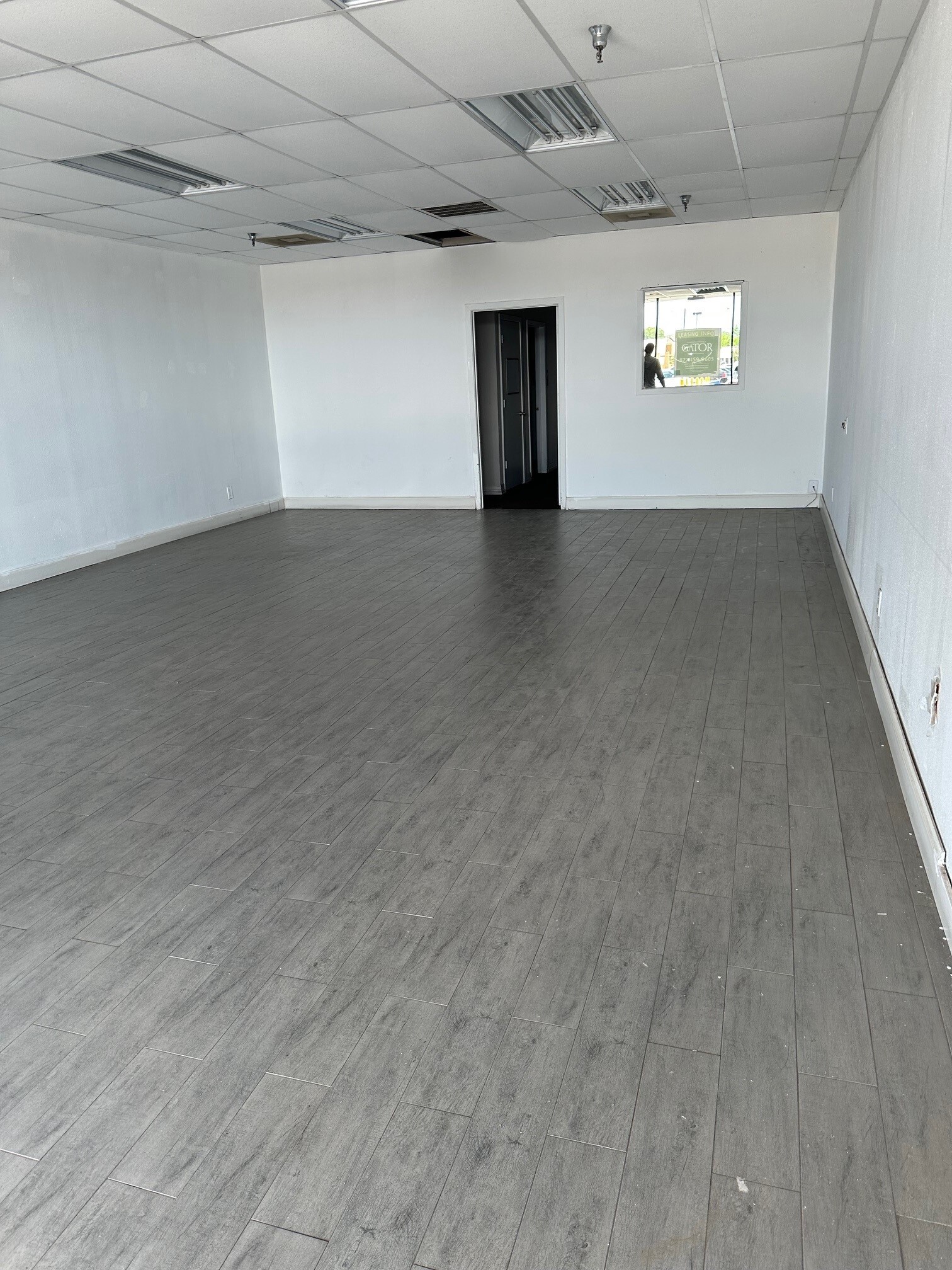 2101-2113 Harwood Rd, Bedford, TX for lease Building Photo- Image 1 of 2