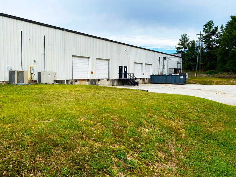 1007 Irwin Bridge Rd NW, Conyers, GA for sale - Building Photo - Image 3 of 7