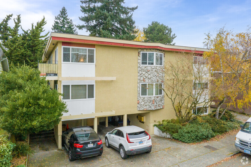 4267 Woodland Park Ave, Seattle, WA for sale - Building Photo - Image 1 of 1