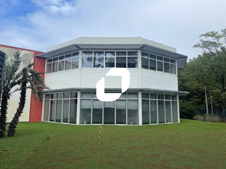 Office in Gradignan for lease - Building Photo - Image 1 of 7