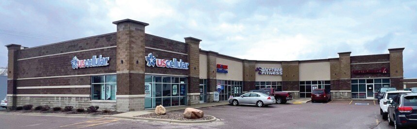 414 E State St, Mauston, WI for lease - Building Photo - Image 1 of 6