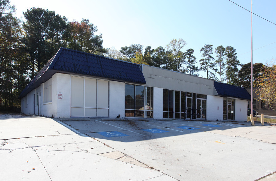 4630 N Shallowford Rd, Dunwoody, GA for lease - Primary Photo - Image 1 of 16