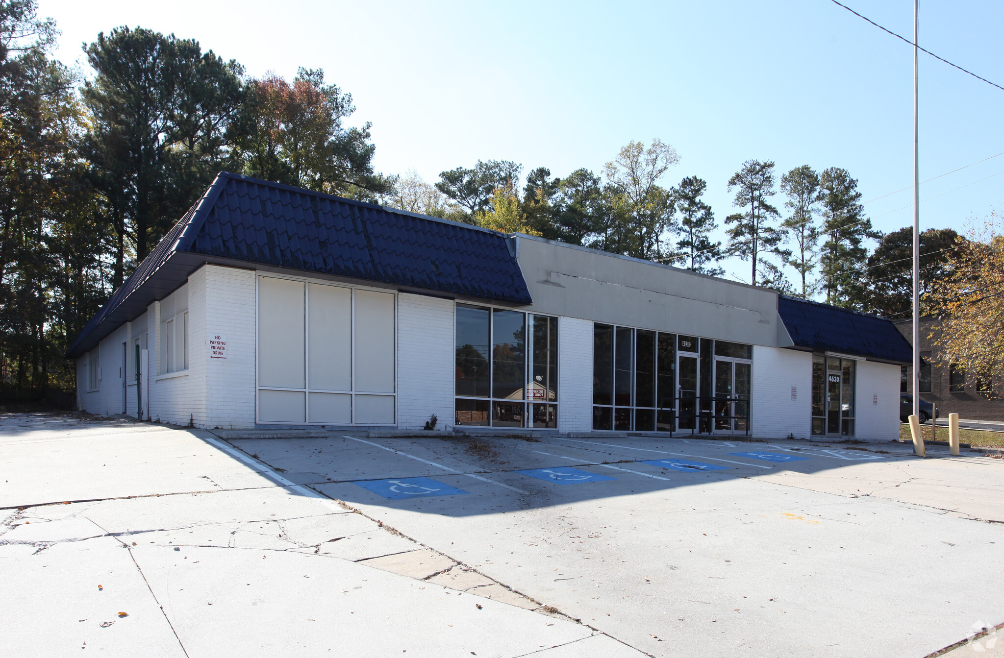 4630 N Shallowford Rd, Dunwoody, GA for lease Primary Photo- Image 1 of 17