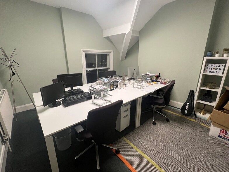 38 The Grv, Ilkley for lease - Building Photo - Image 2 of 5