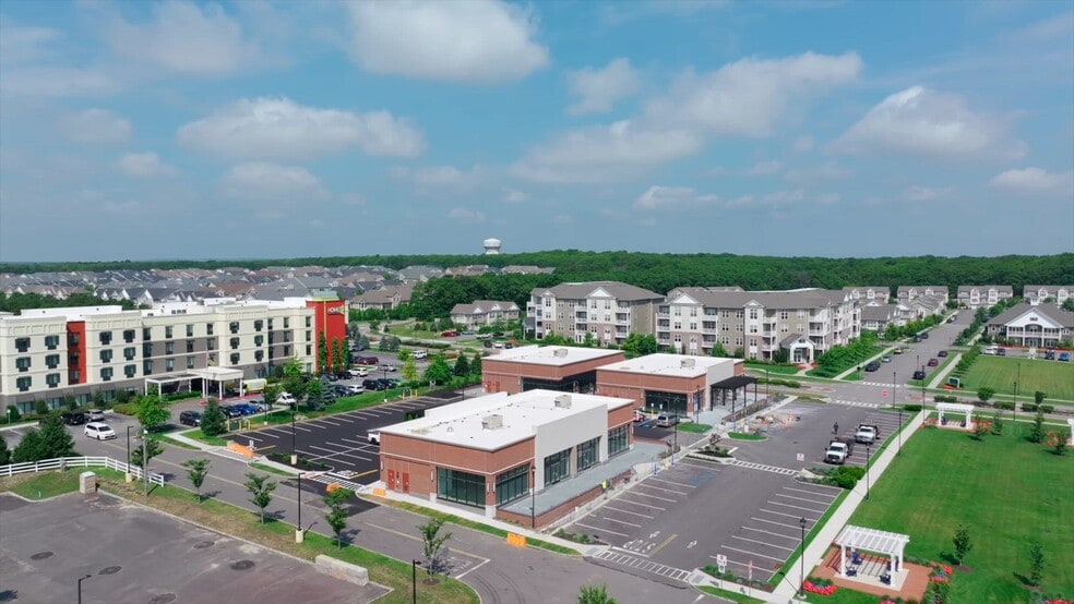 901 Boulevard E, Yaphank, NY for lease - Commercial Listing Video - Image 2 of 29