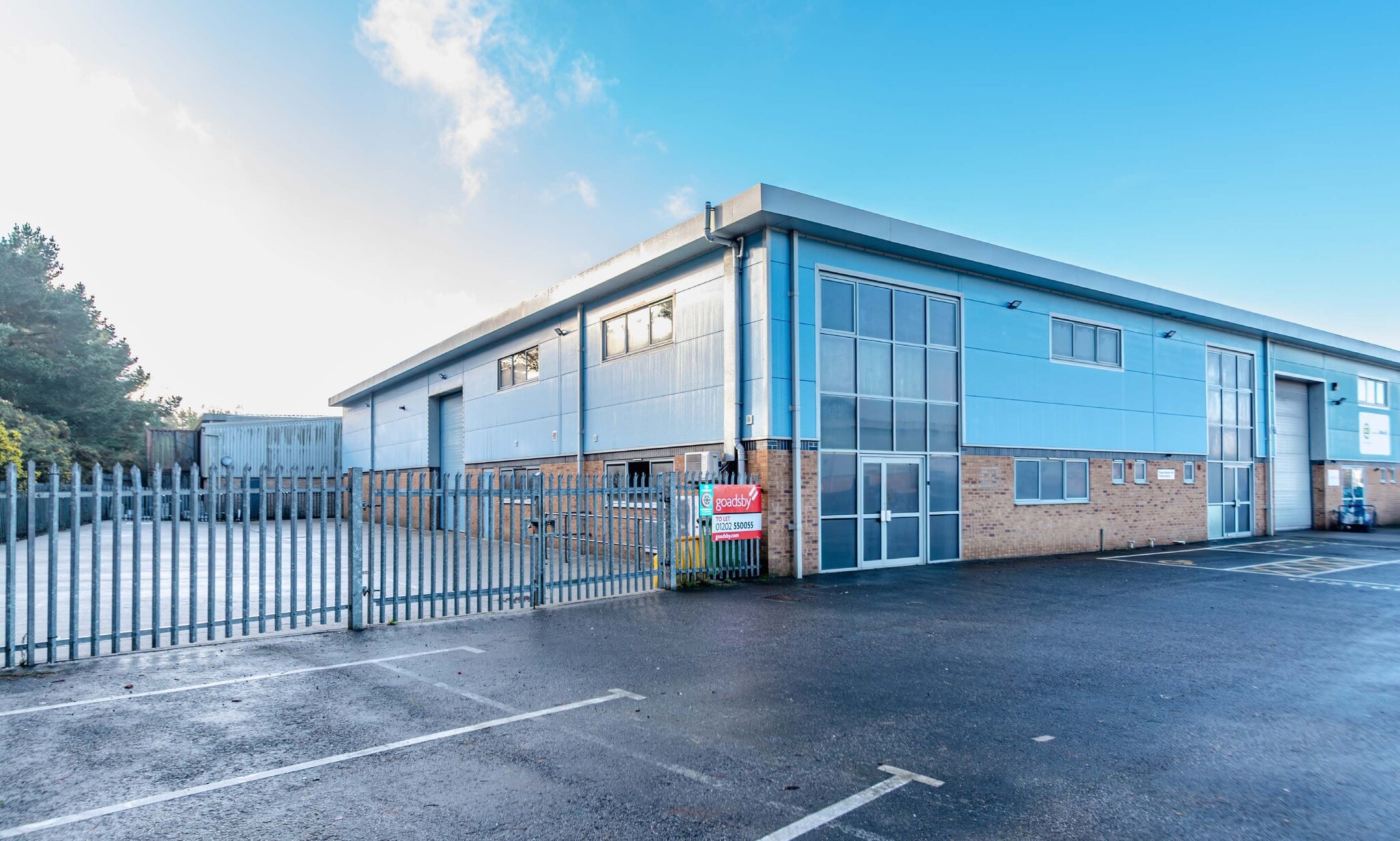 23 Witney Rd, Poole for lease Primary Photo- Image 1 of 5
