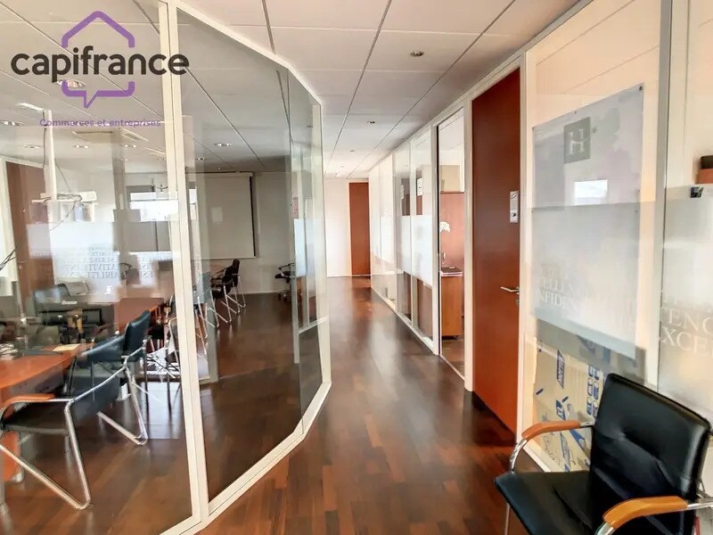 Office in Dardilly for sale Interior Photo- Image 1 of 7