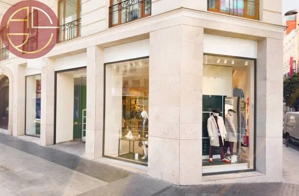 Retail in Toulouse for lease - Building Photo - Image 3 of 4