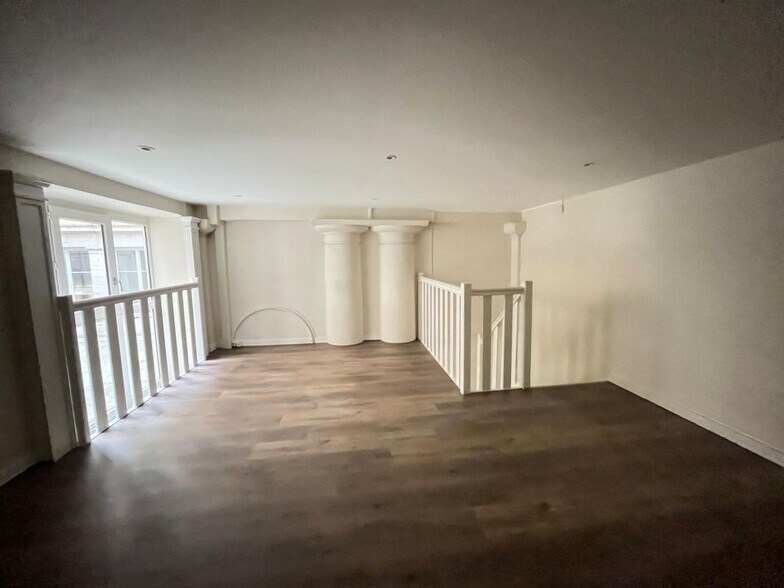 1 Rue Du Griffon, Lyon for lease - Interior Photo - Image 2 of 5