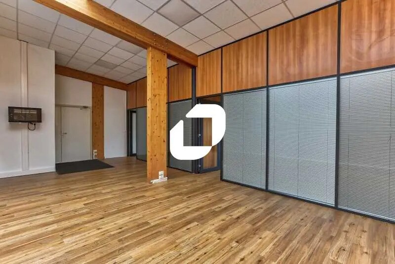 3 Avenue Louis Delage, Linas for lease - Interior Photo - Image 2 of 13