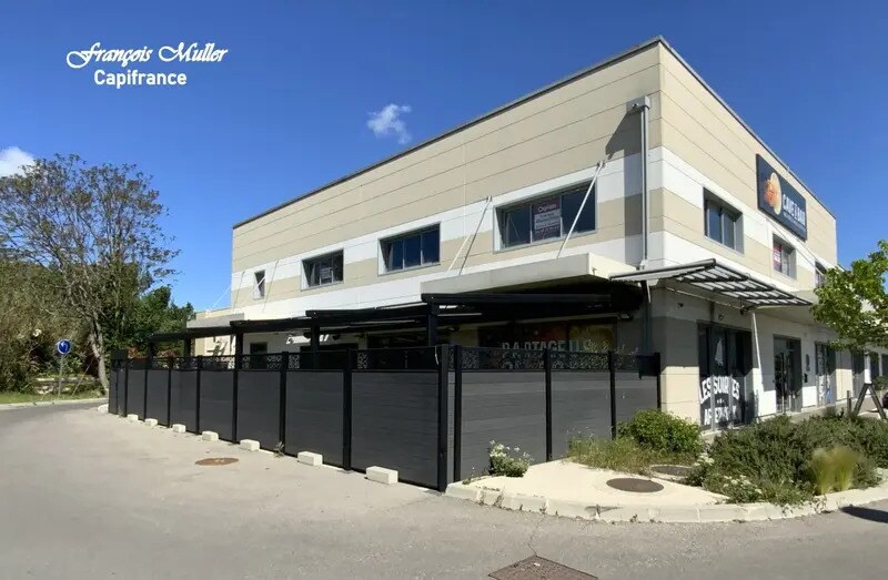 Flex in Manosque for sale Building Photo- Image 1 of 14