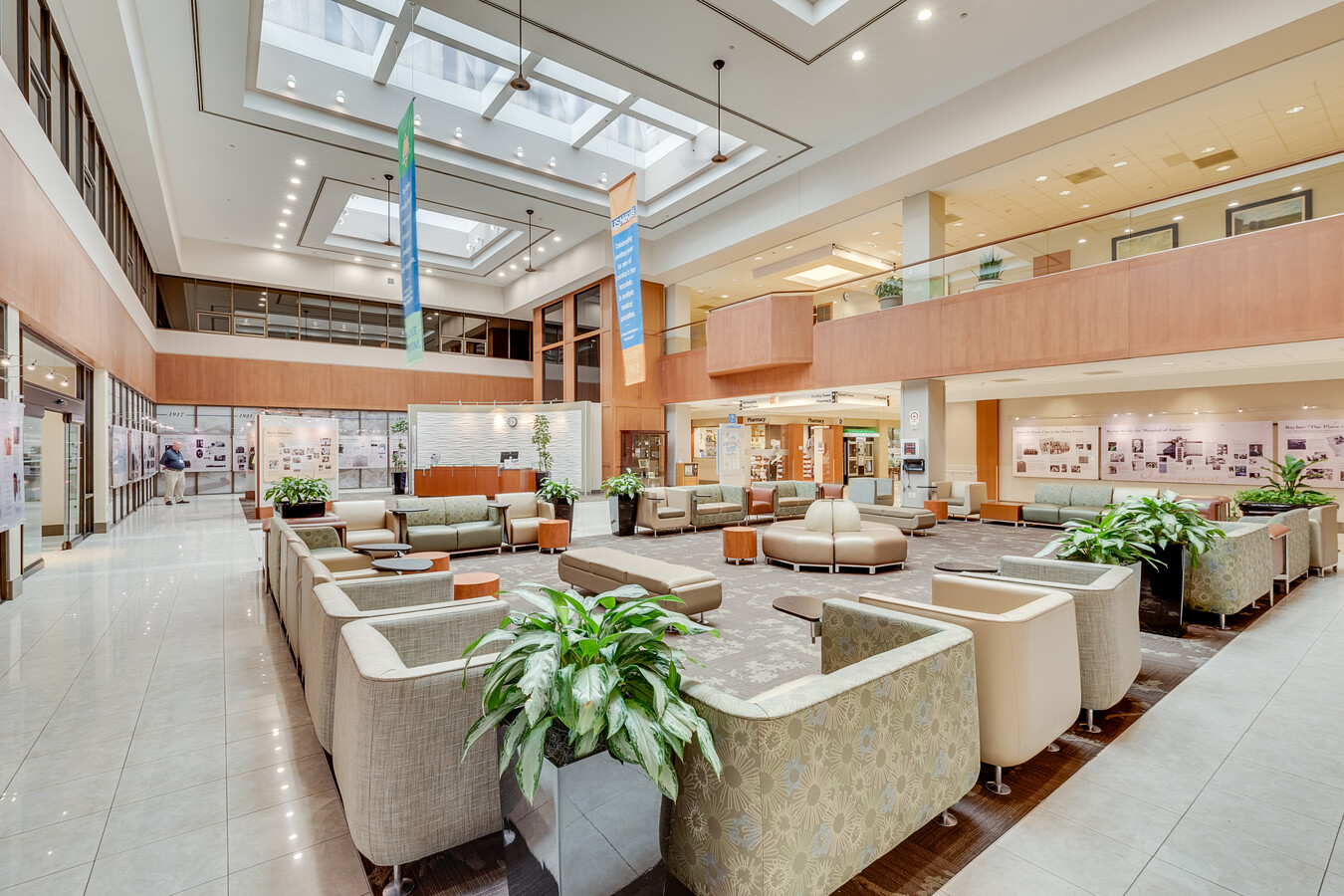 3600 Gaston Ave, Dallas, TX 75246 - Barnett TowerWadley Tower | LoopNet